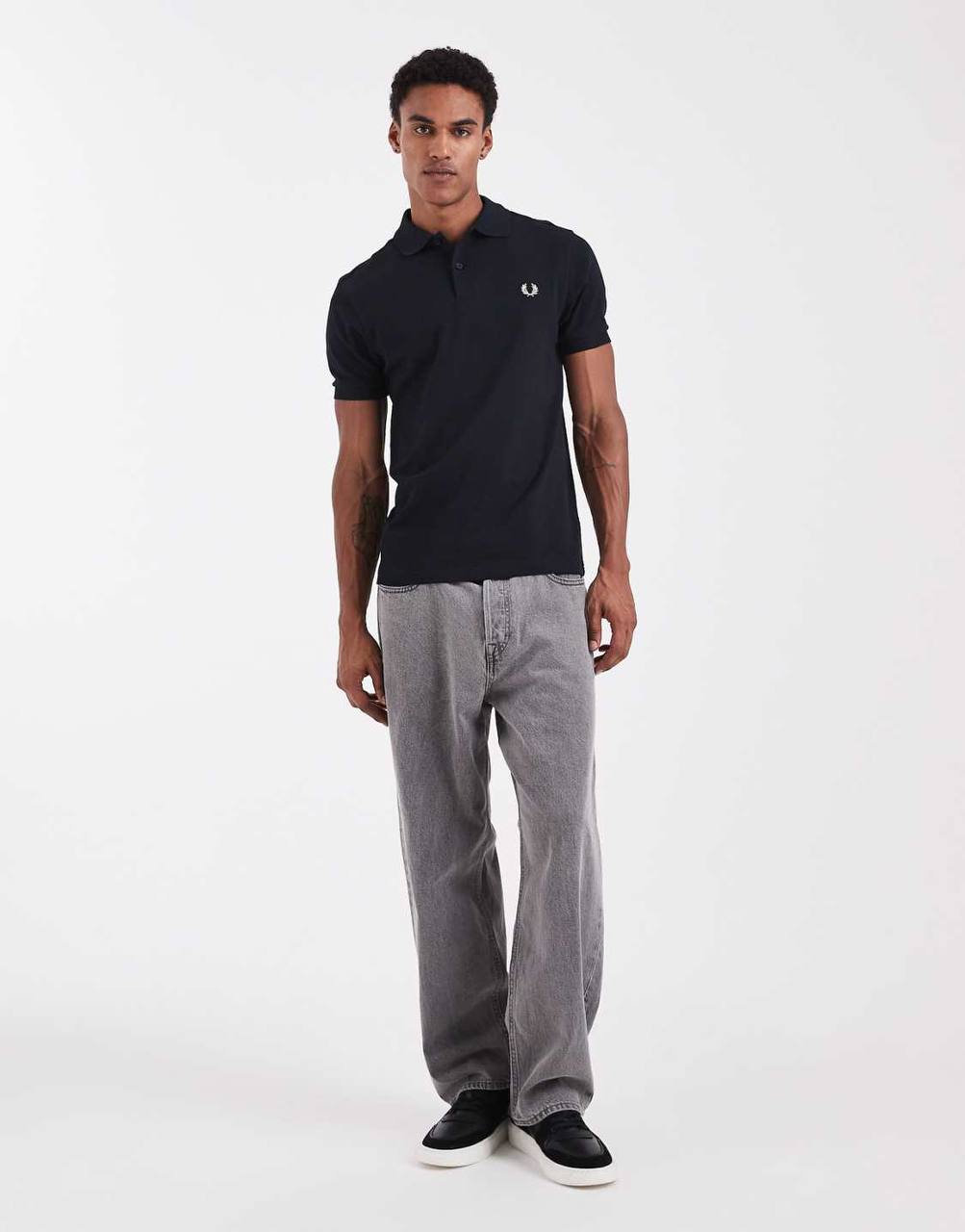 photo_2026-02-22_16-56-00 پولو مردانه Fred Perry – مشکی کد 1044 - تصویر 1